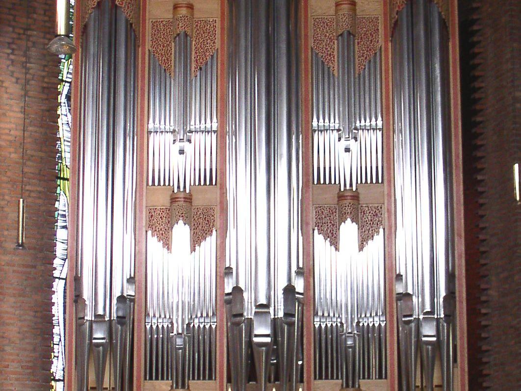 St. Paulus-Kirche   Muhleisen-Orgel (45/III, 2004)